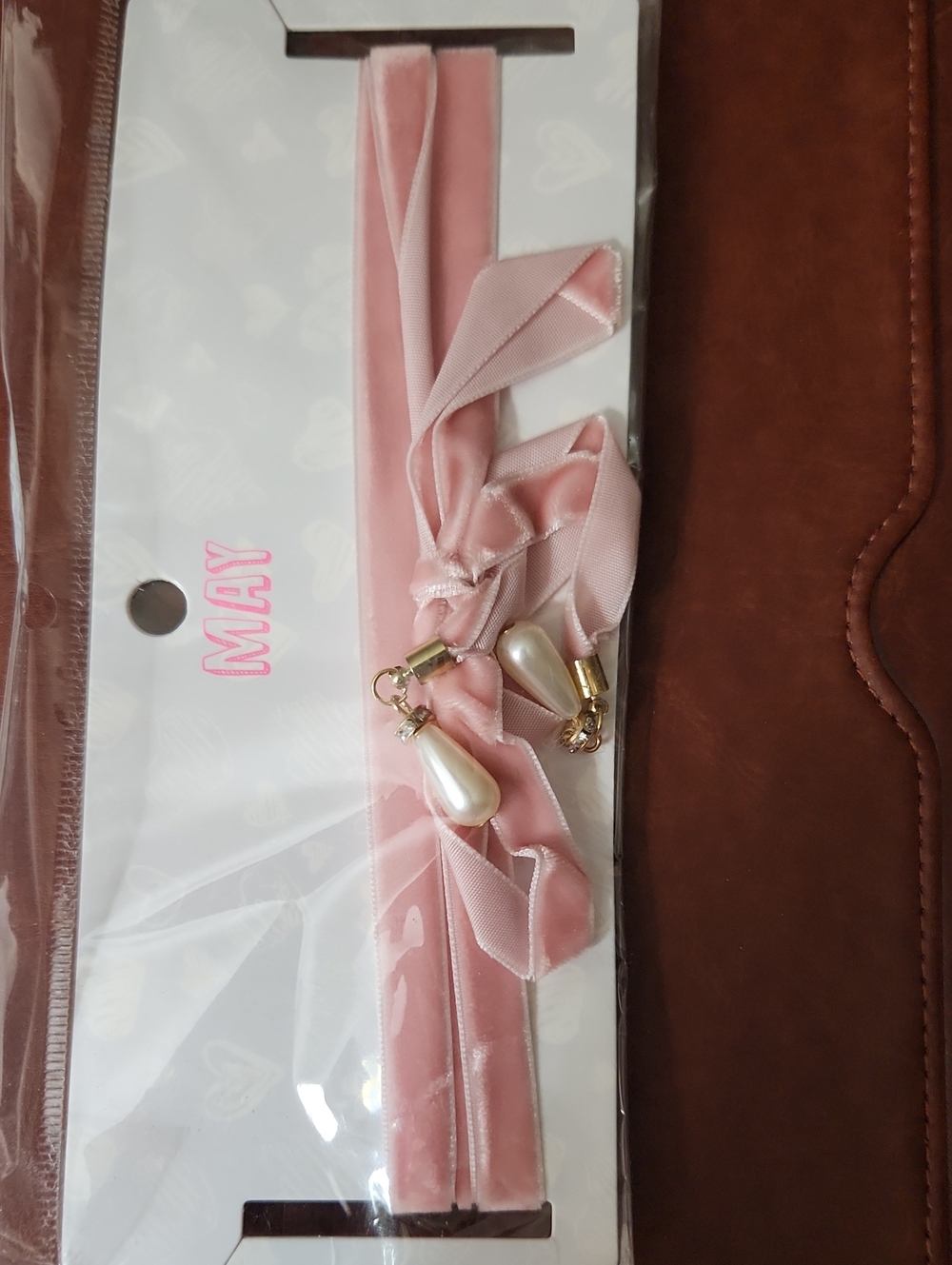NWT pink velvet/pearl choker necklace